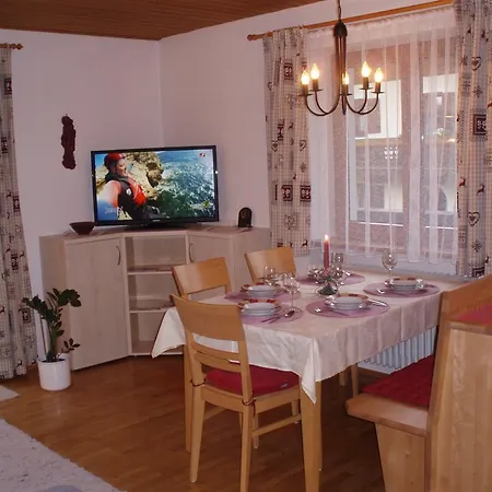 - Haus Zierl *